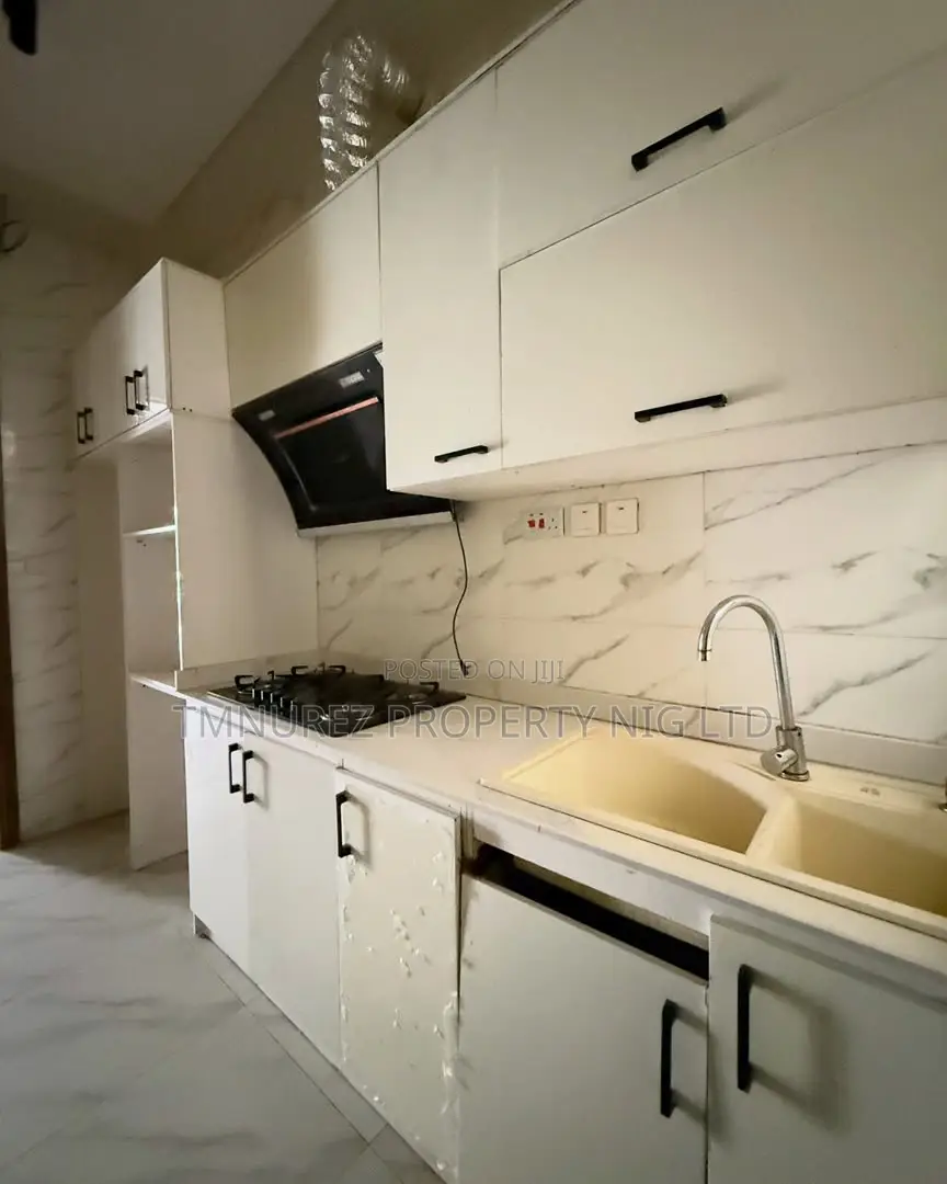 3bdrm Duplex in Ikota for rent