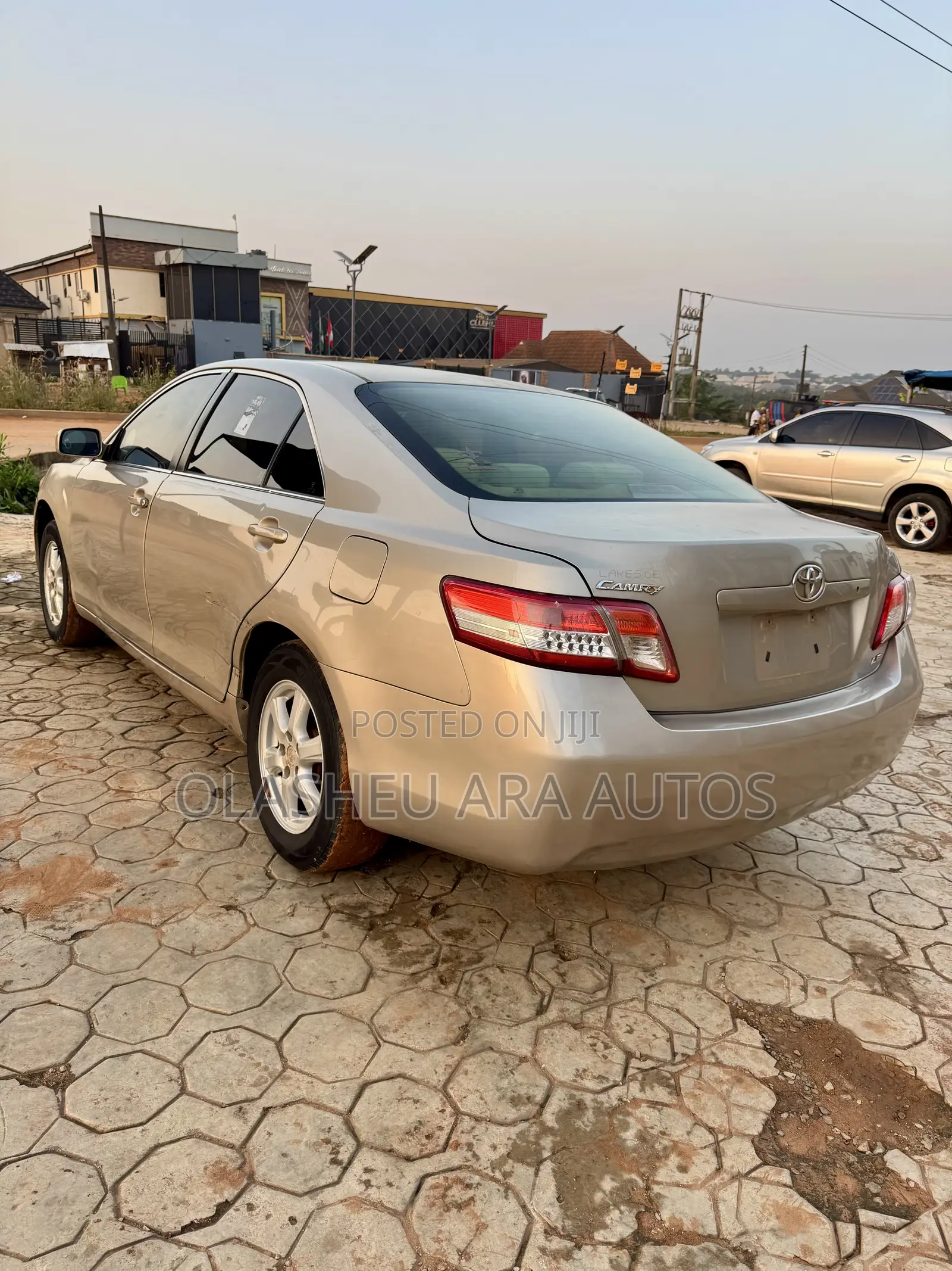 Toyota Camry LE 4dr Sedan (2.4L 4cyl 5A) 2008 Gold