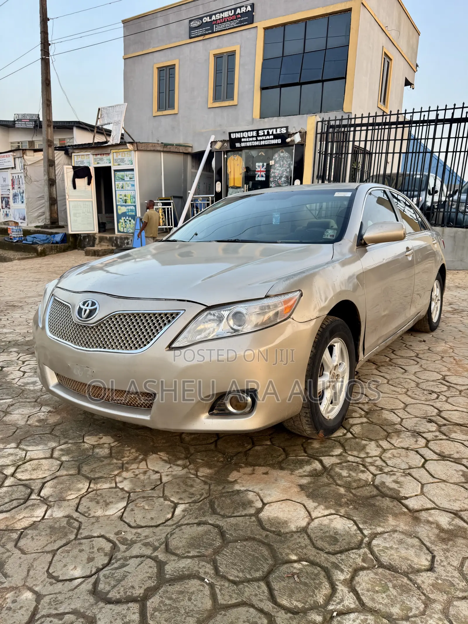 Toyota Camry LE 4dr Sedan (2.4L 4cyl 5A) 2008 Gold