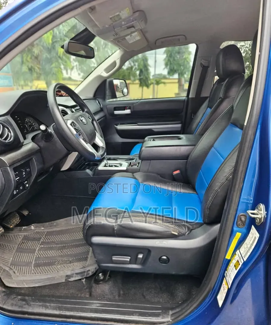 Toyota Tundra 2018 Blue