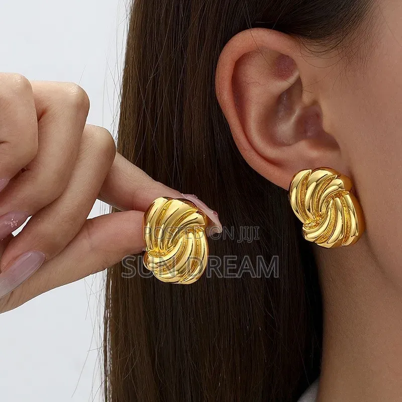 Golden Twist Sud Woman's Jewelry Accessories