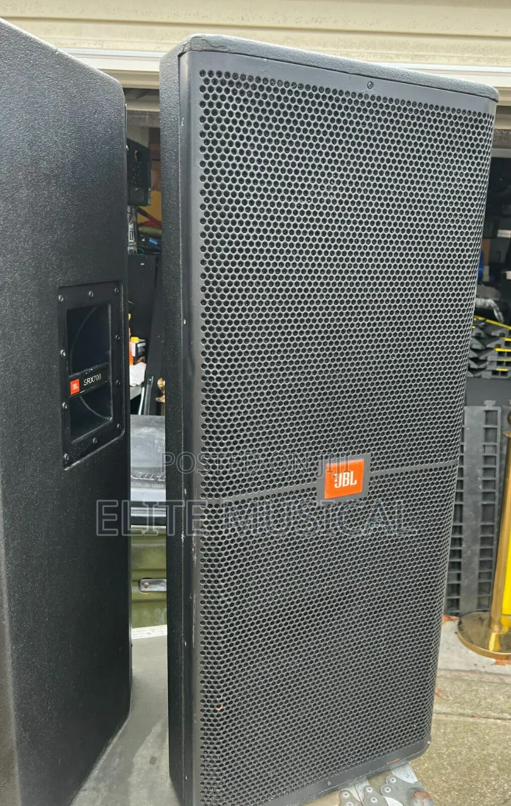 Professional JBL SRX725 Dual 15" Two-Way Passive Speaker