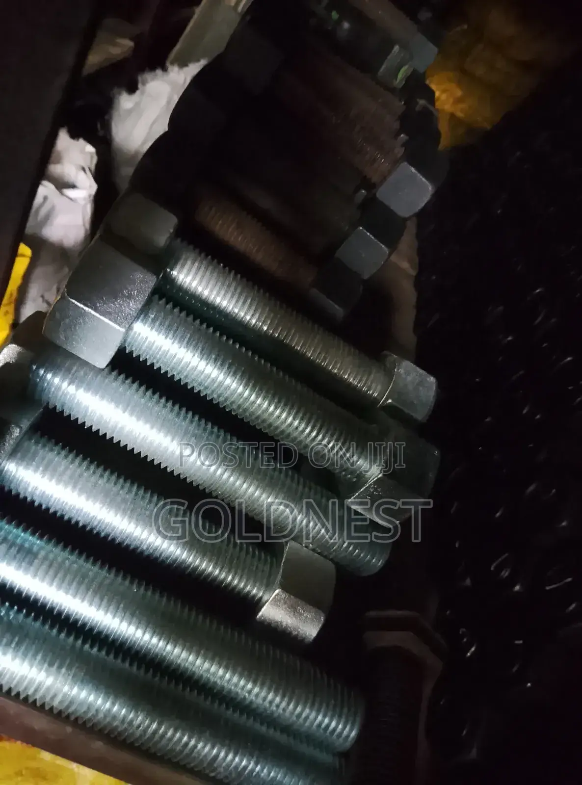 Heavy-Duty Hexagonal Bolts