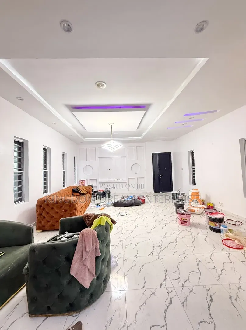 5bdrm Duplex in Chevron Drive Lekki for rent