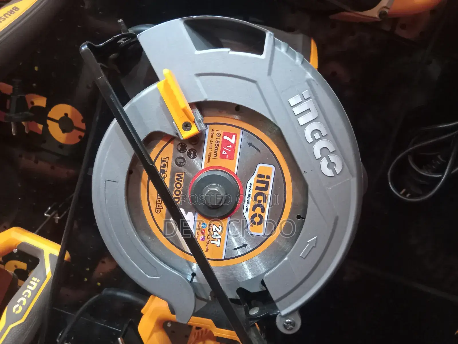 7" and 9" Circular Saw
