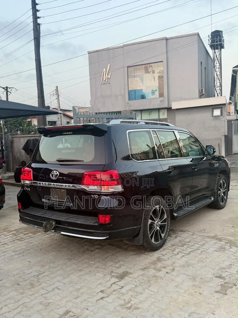 Toyota Land Cruiser 2015 Black