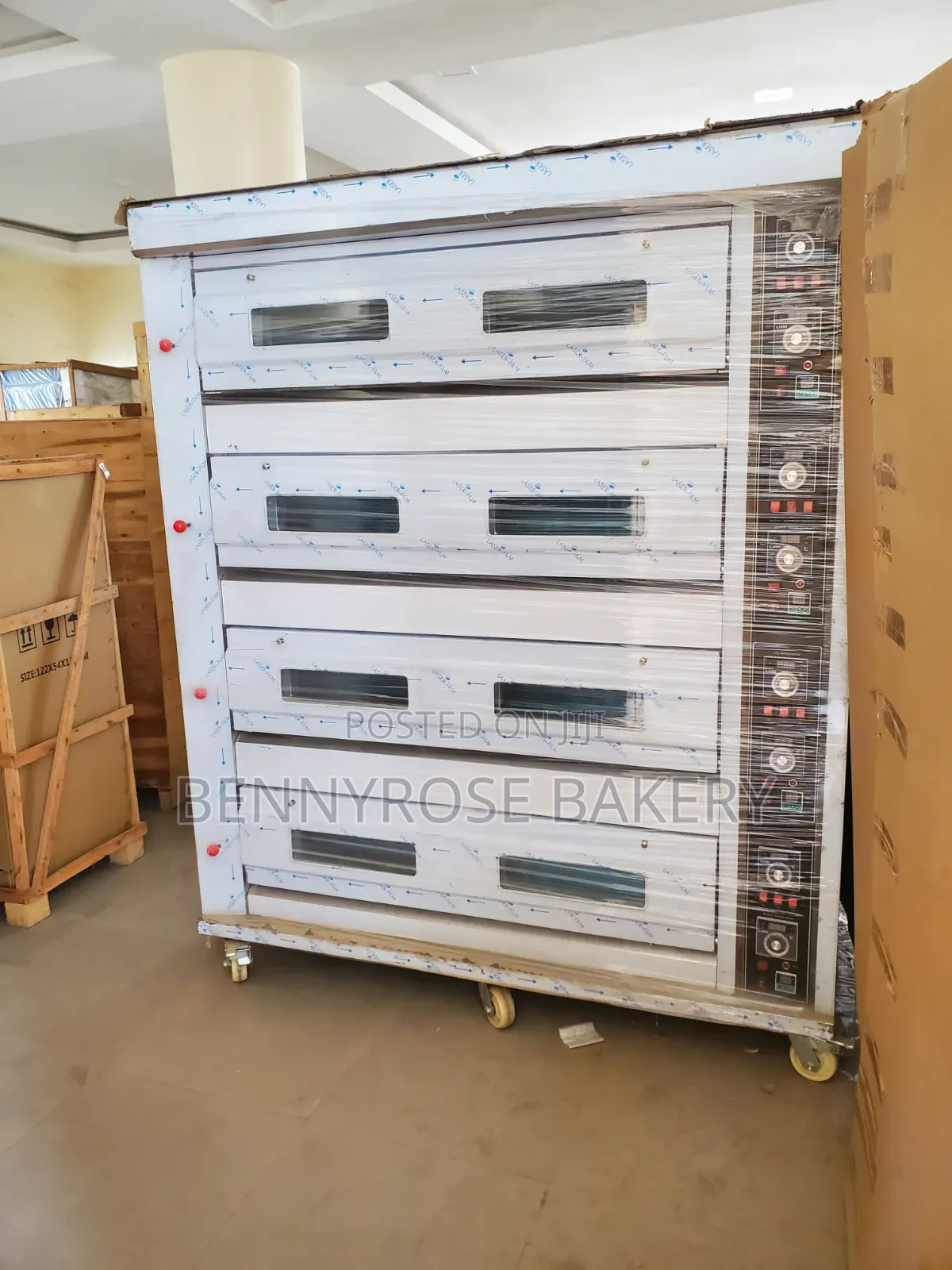 4 Decks 16 Trays Gas Oven