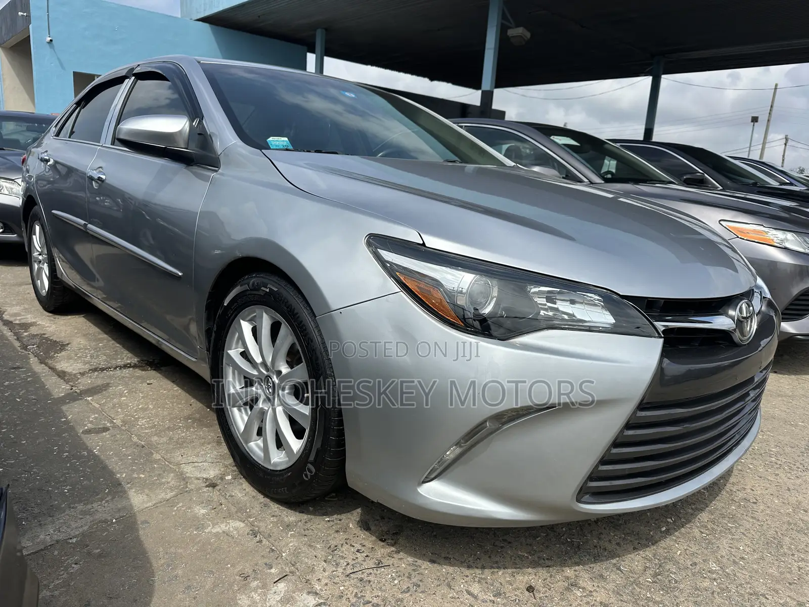 Toyota Camry LE 4dr Sedan (2.5L 4cyl 6A) 2015 Silver