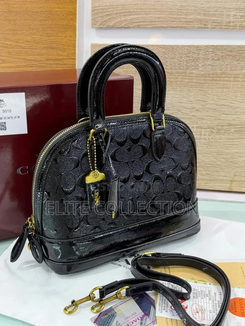 Quality Coach Speedy Bag Comes in a Well Packed Box Size:medium