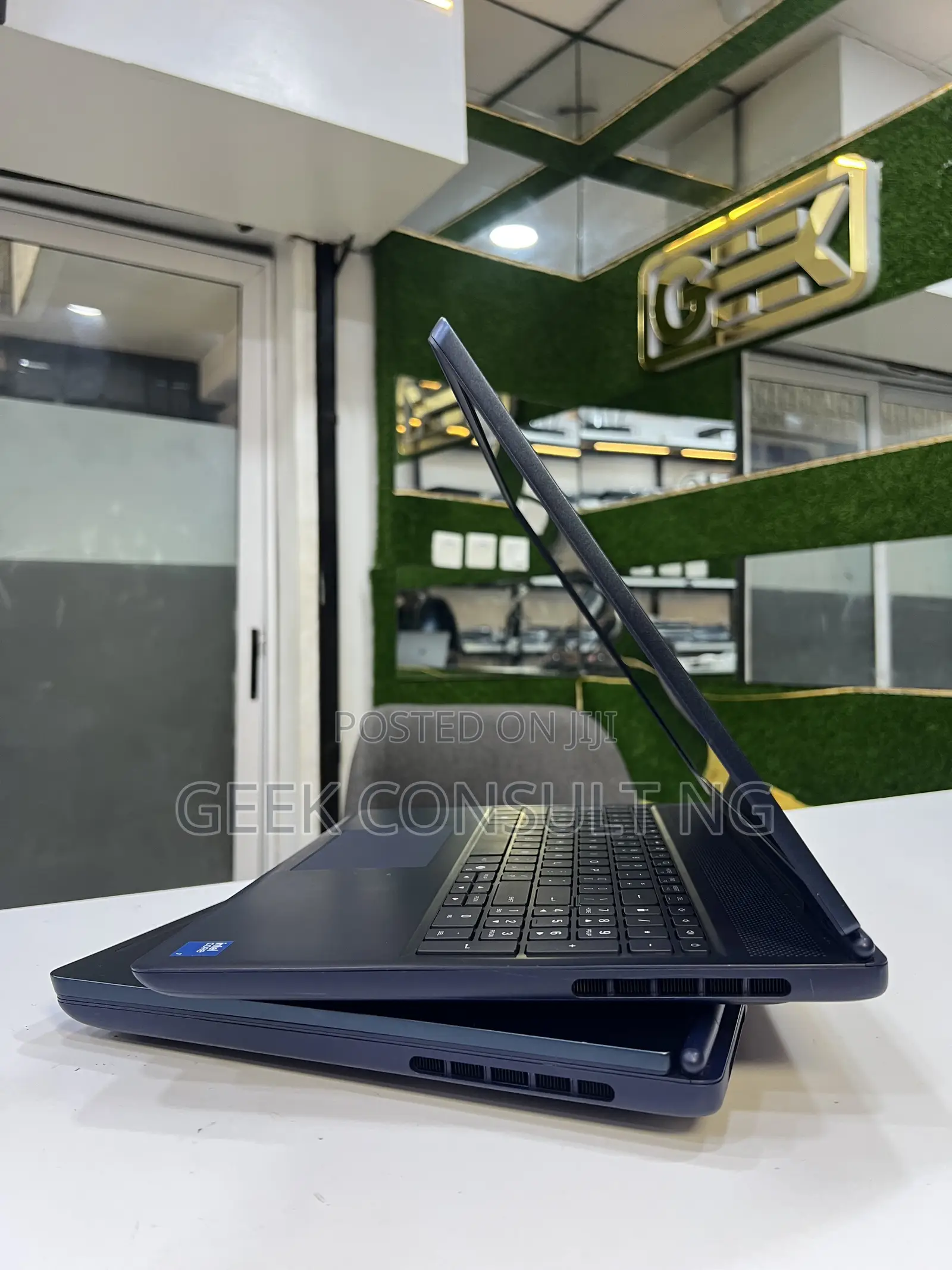 Laptop Alienware 16 Aurora 32GB Intel Core 7 SSD 1T