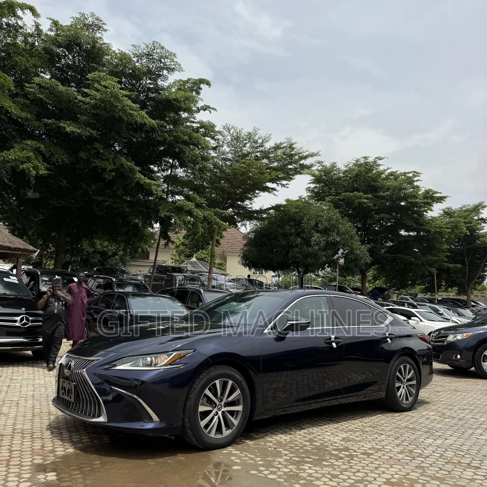 Lexus ES 2020 Blue