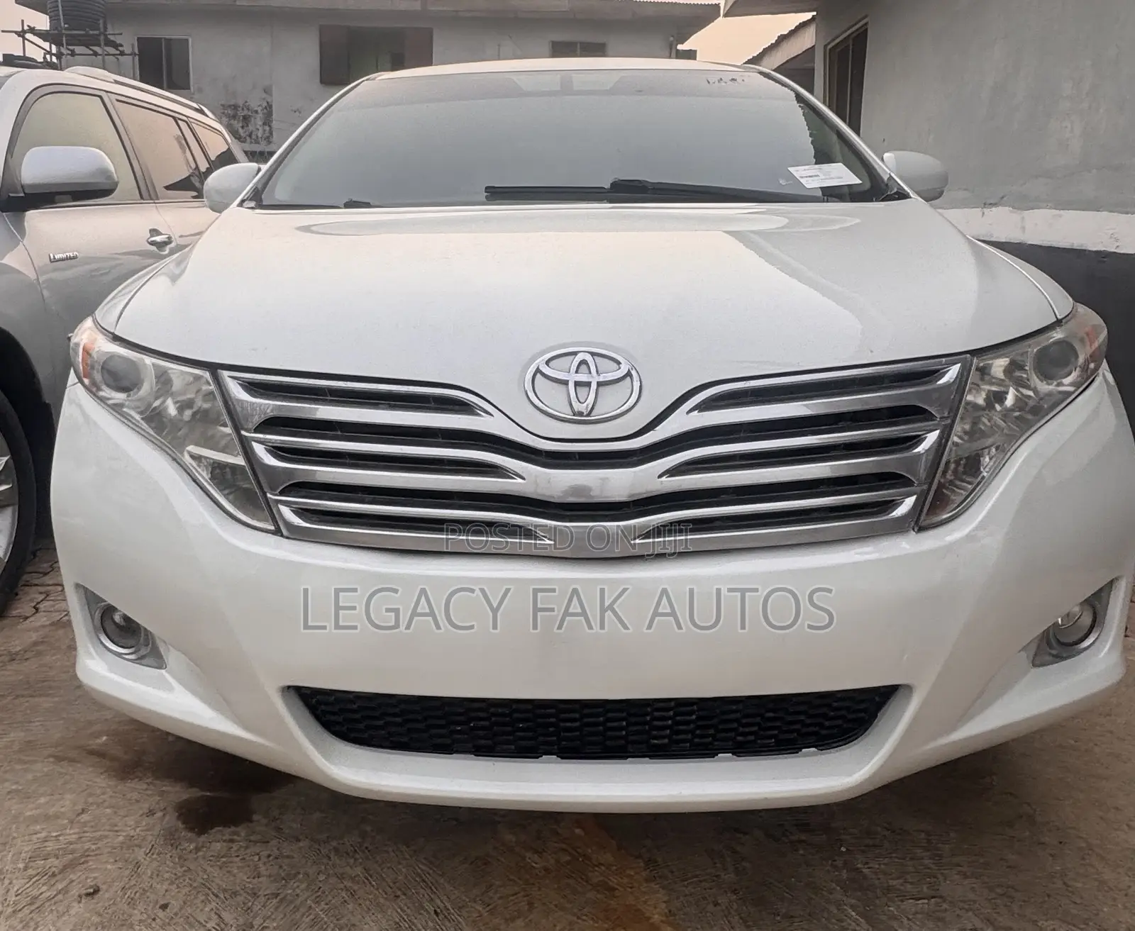 Toyota Venza LE 2009 White
