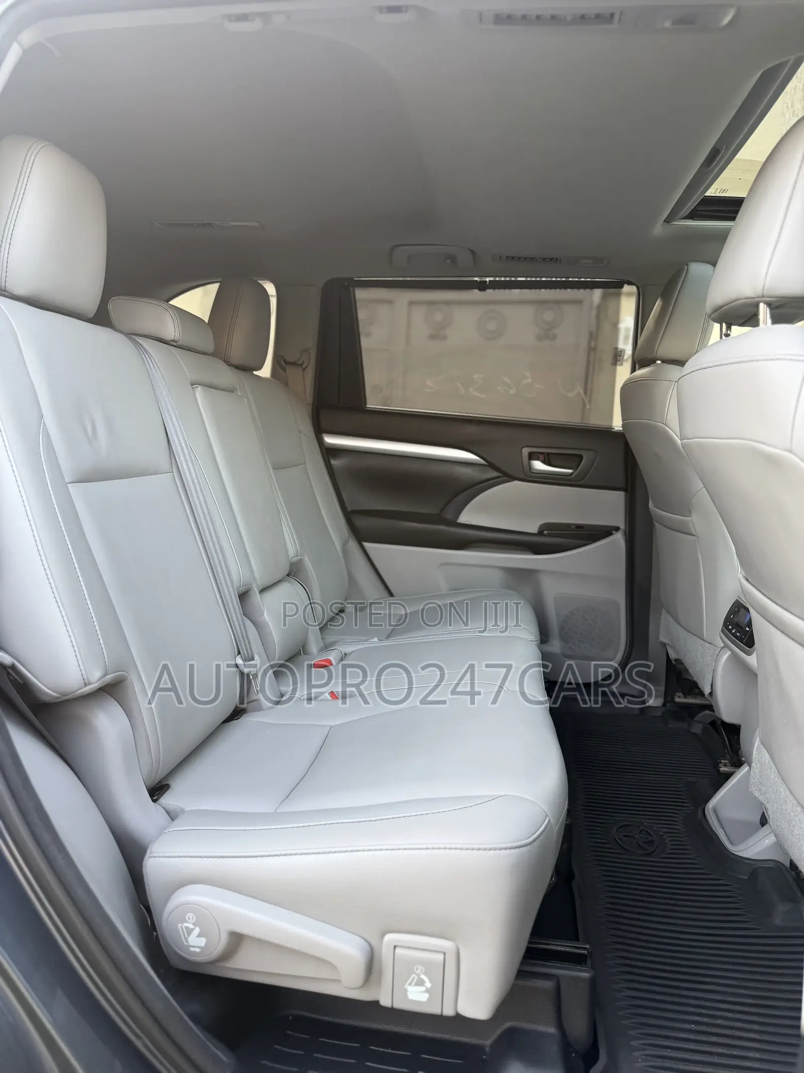 Toyota Highlander XLE 4x4 V6 (3.5L 6cyl 8A) 2017 Blue