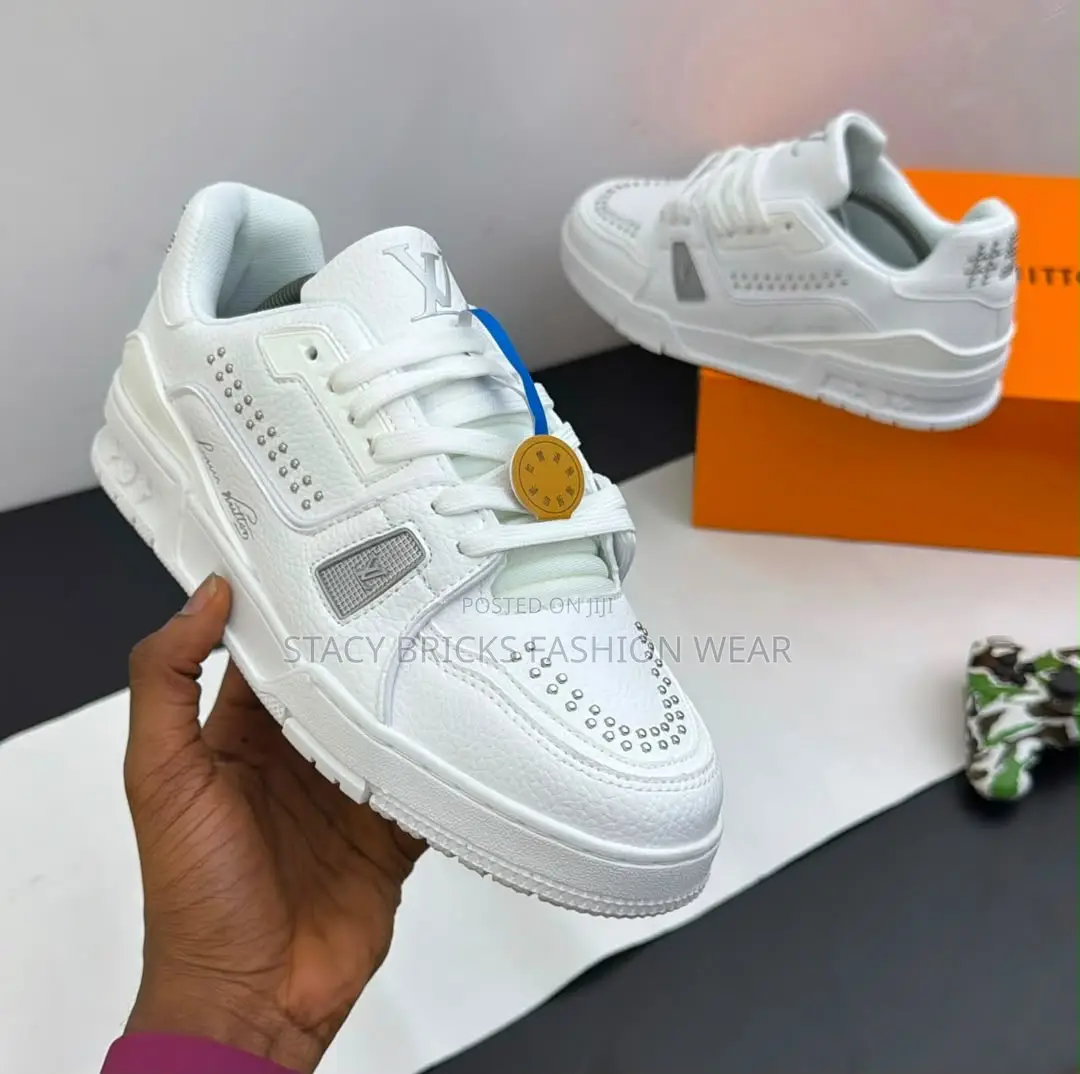 Louis Vuitton Men Luxury Sneakers*