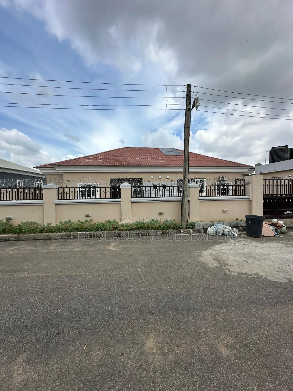 3bdrm Bungalow in In An Estate Around for rent