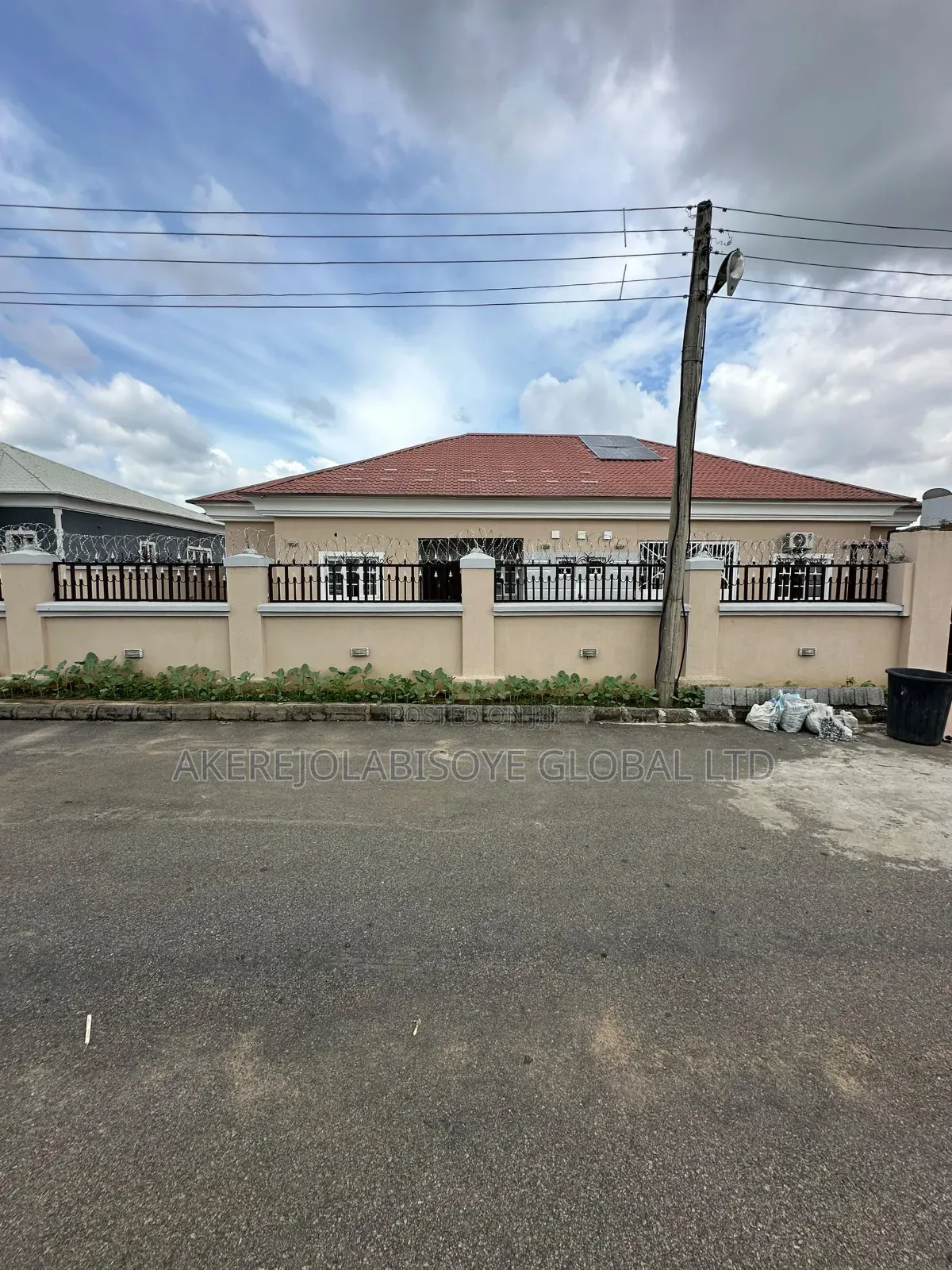 3bdrm Bungalow in In An Estate Around for rent