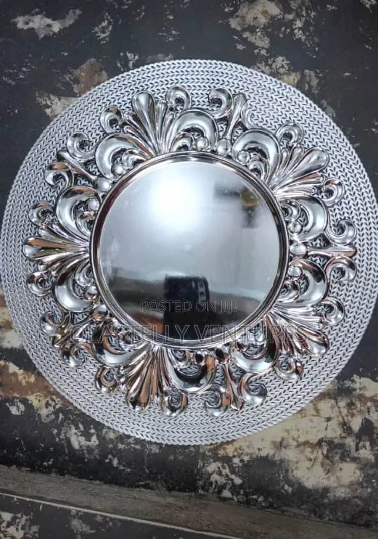 Charger Plate. Chid, Tem