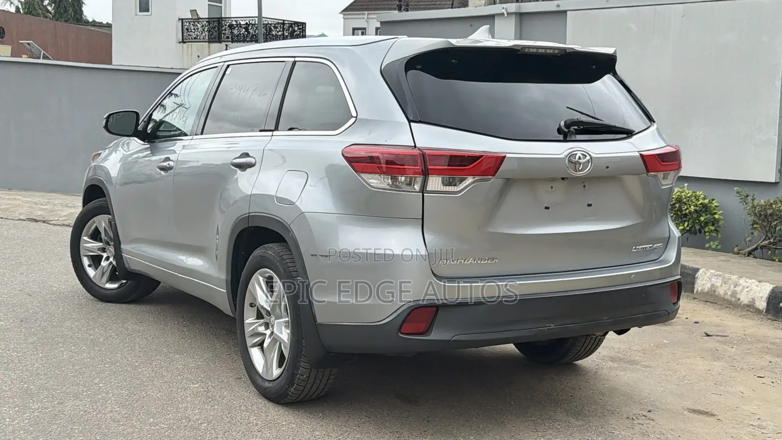 Toyota Highlander Limited 4dr SUV AWD (3.5L 6cyl 6A) 2015 Silver