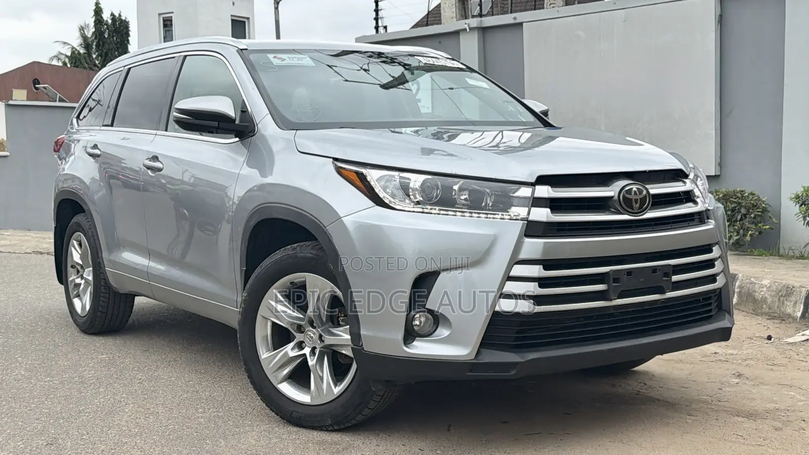 Toyota Highlander Limited 4dr SUV AWD (3.5L 6cyl 6A) 2015 Silver