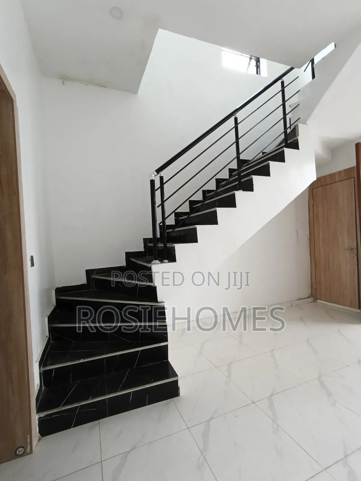 4bdrm Duplex in Ikota Gra for rent