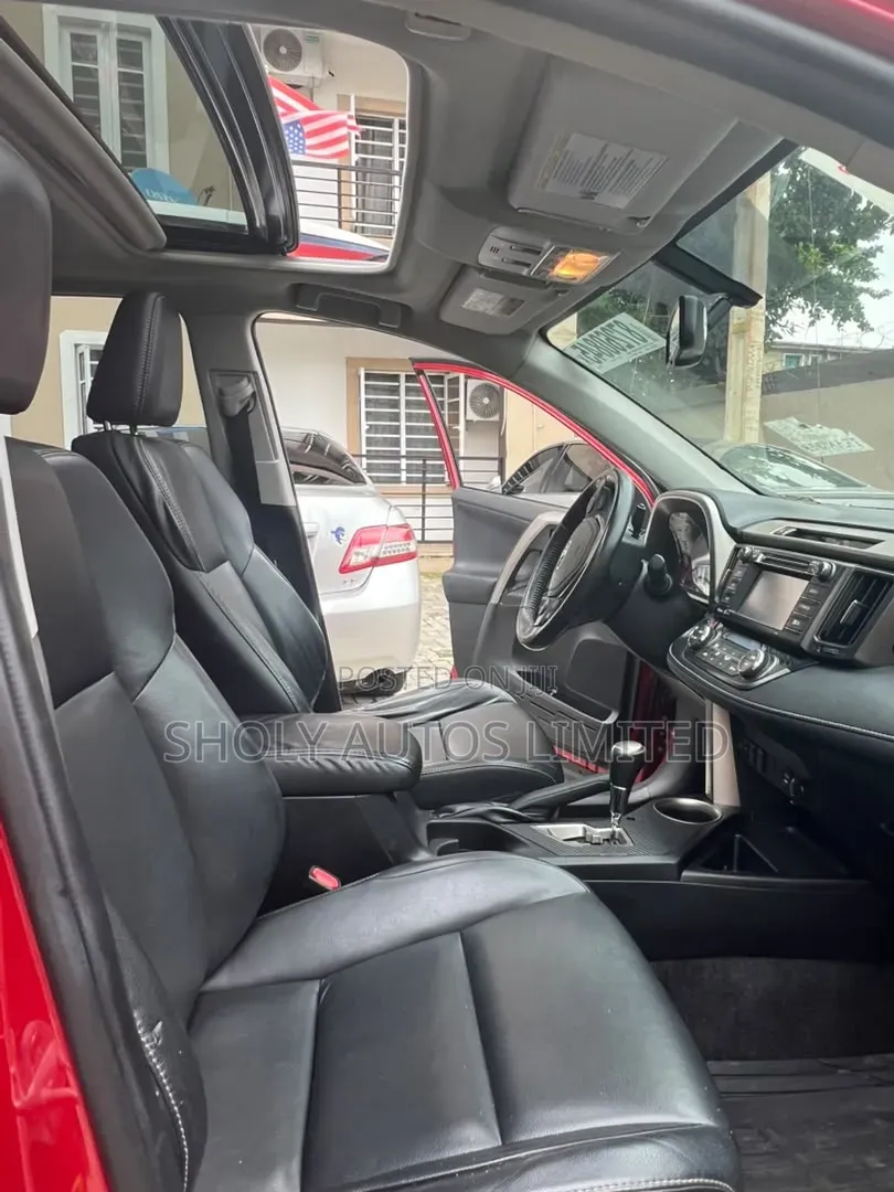 Toyota RAV4 2015 Red