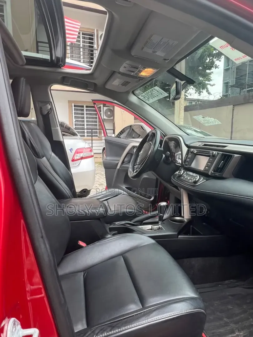 Toyota RAV4 2015 Red
