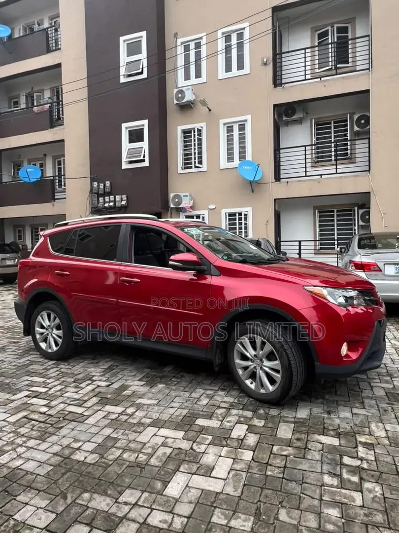 Toyota RAV4 2015 Red