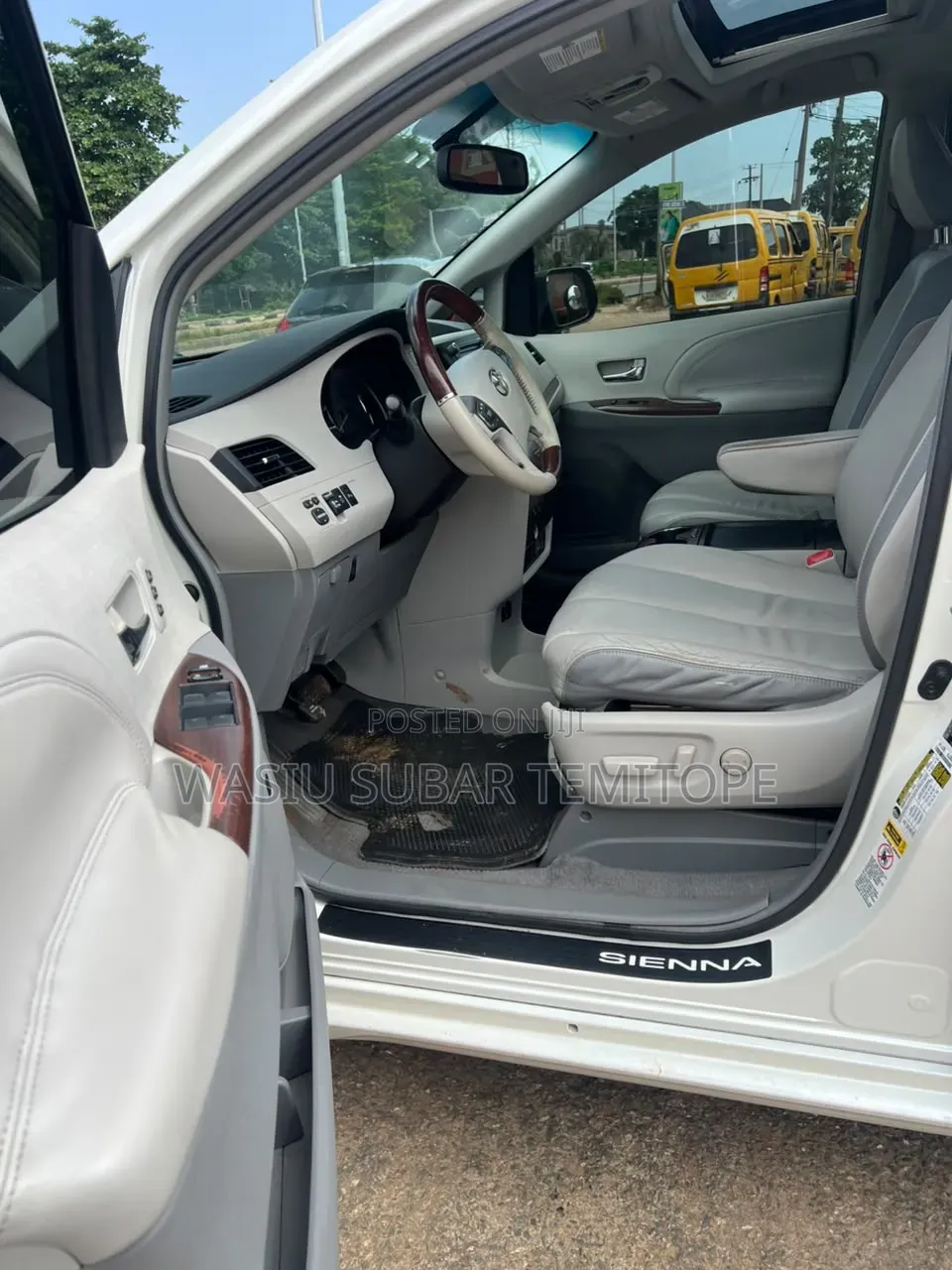 Toyota Sienna Limited 7 Passenger 2010 White
