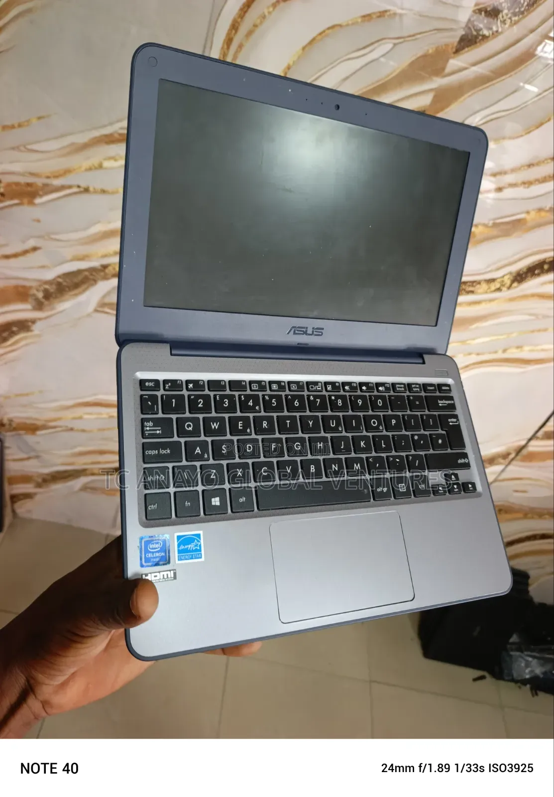Laptop Asus VivoBook W202 4GB Intel Celeron SSD 60GB