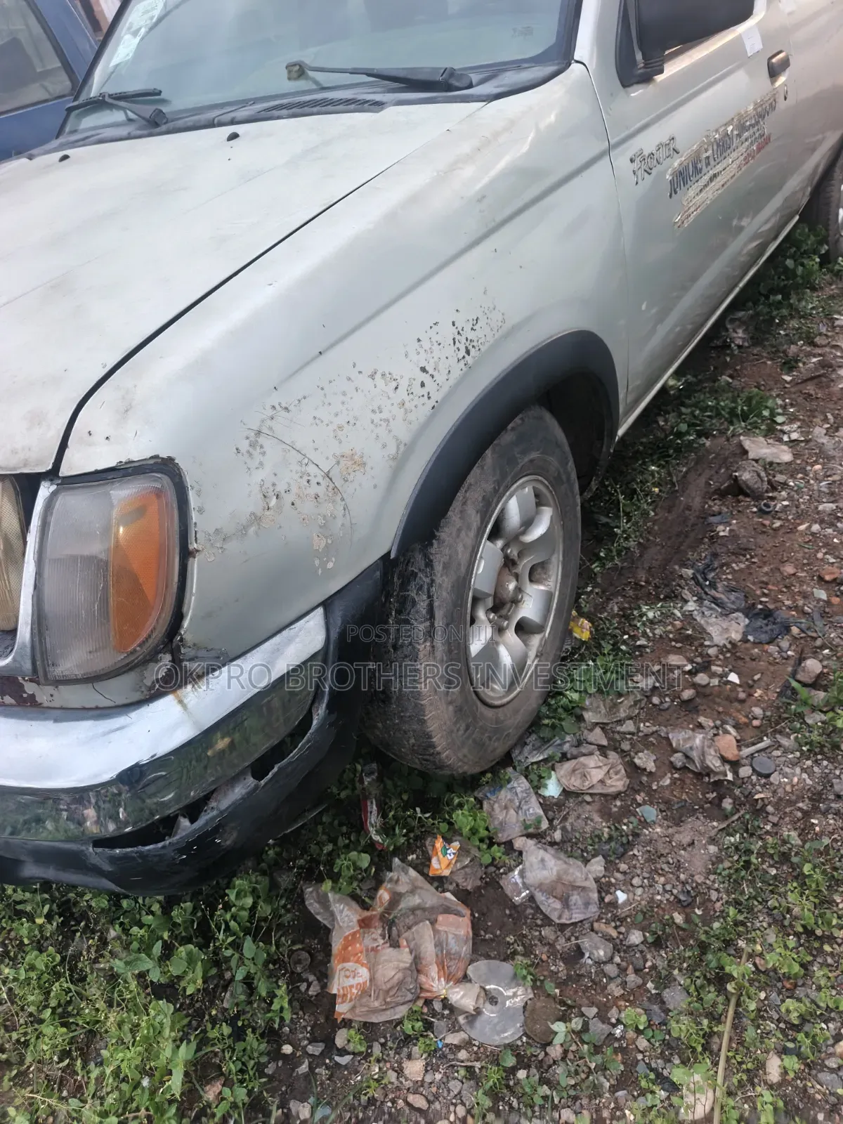 Nissan Frontier 2000 Silver