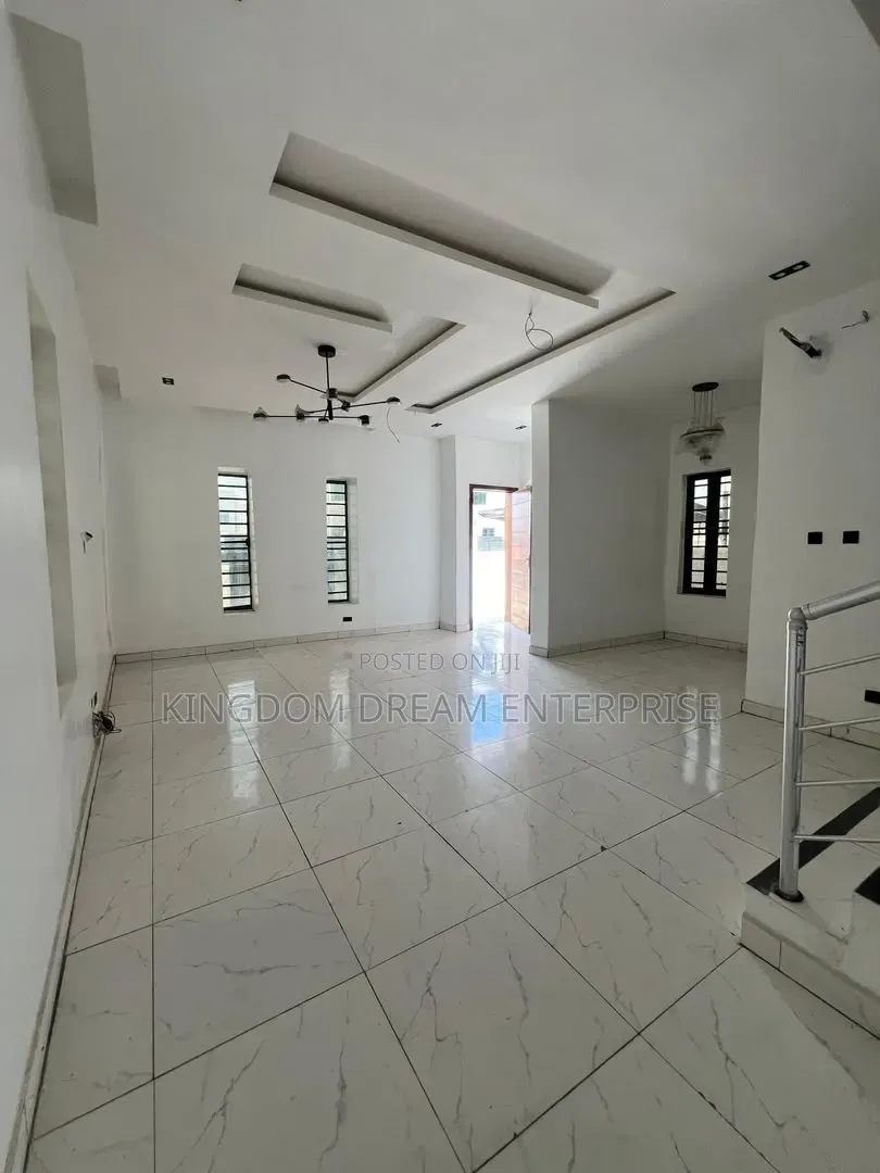5bdrm Duplex in Orchid Lekki Lagos for rent