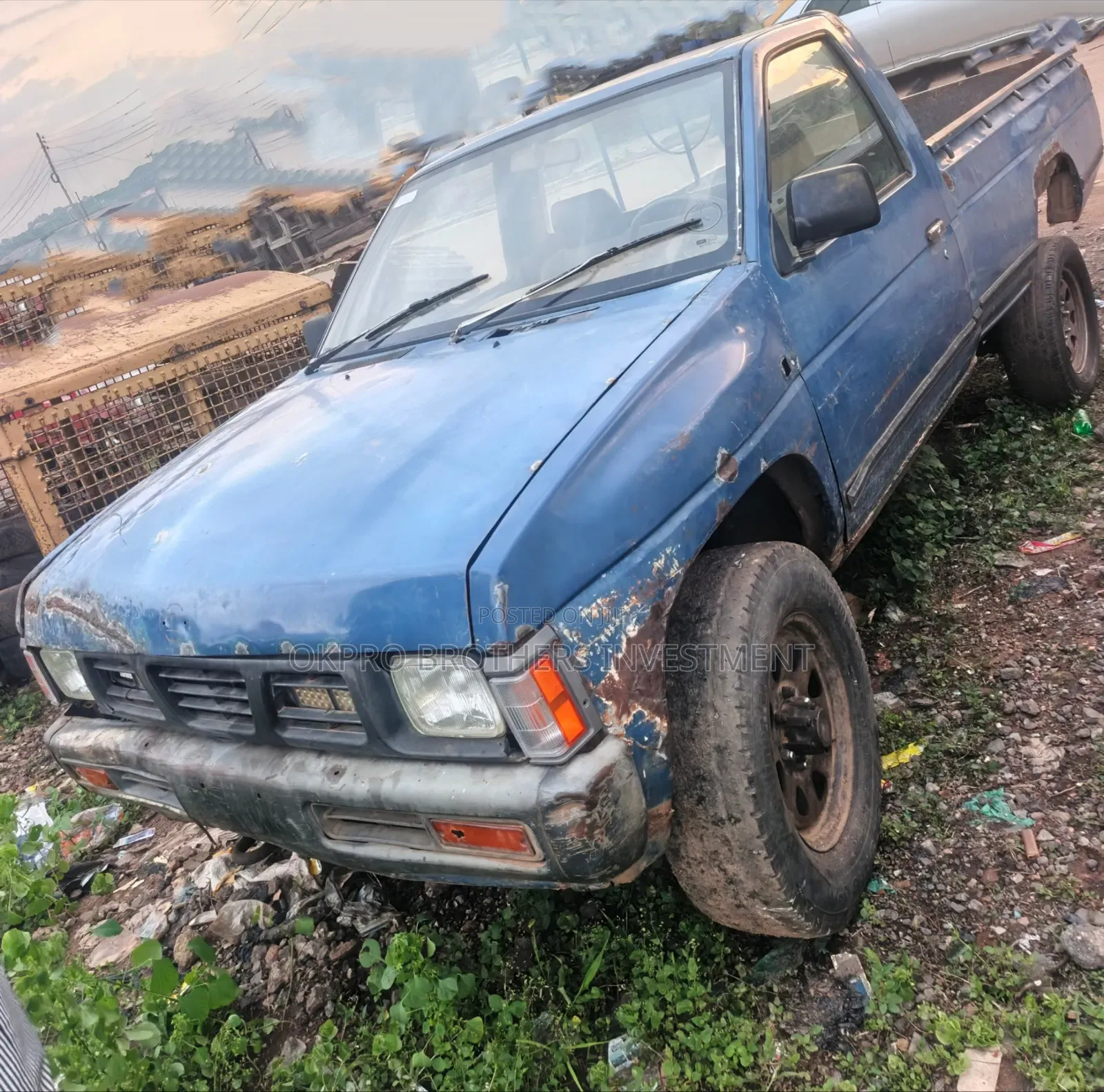 Nissan Pick-Up 1997 Blue
