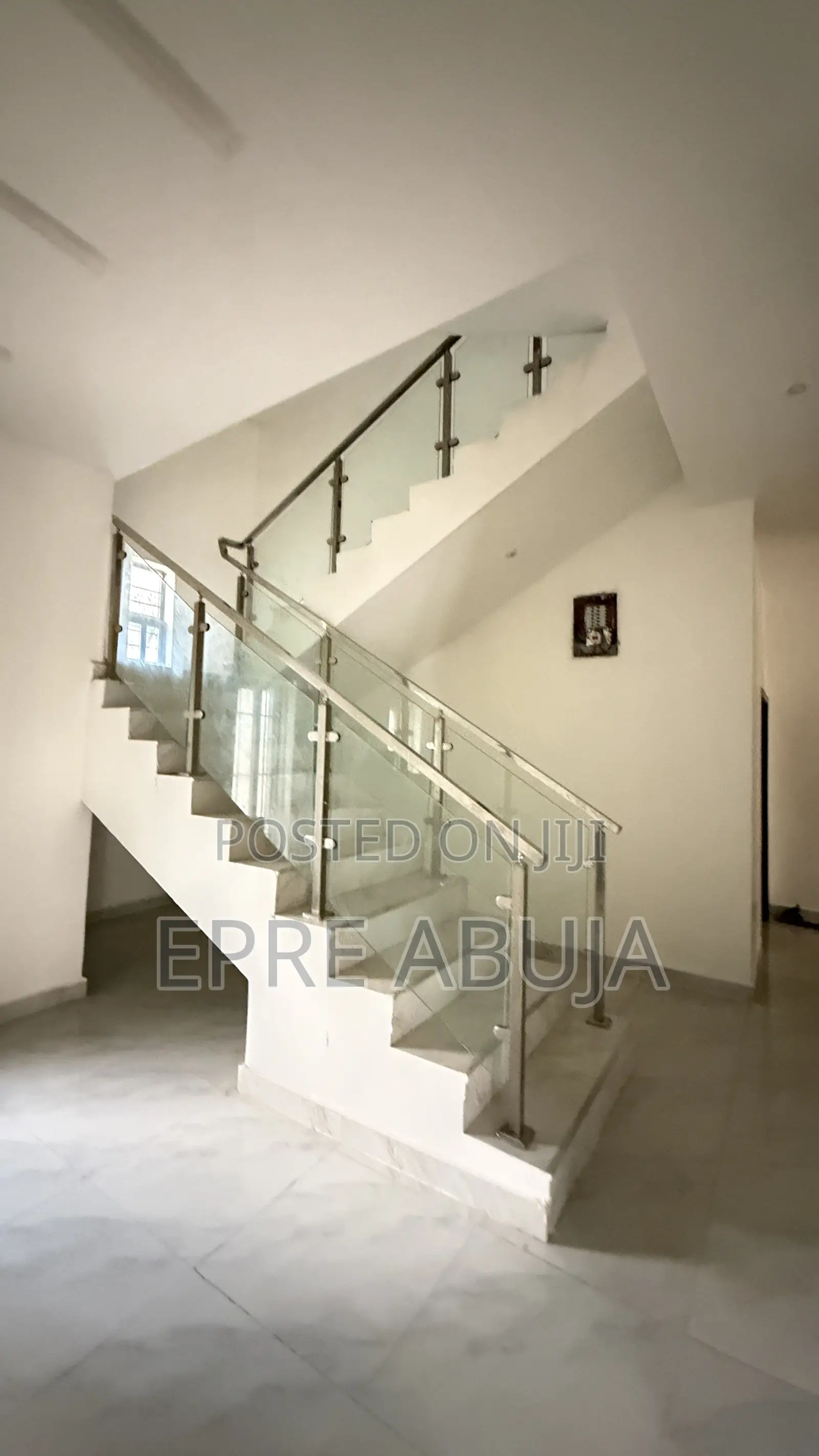 5bdrm Duplex in Kaura for rent