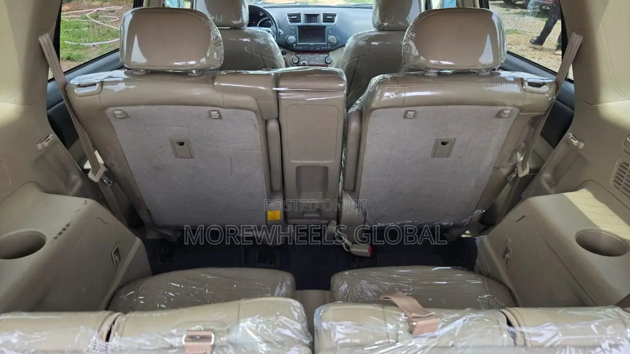 Toyota Highlander Limited 2012 White