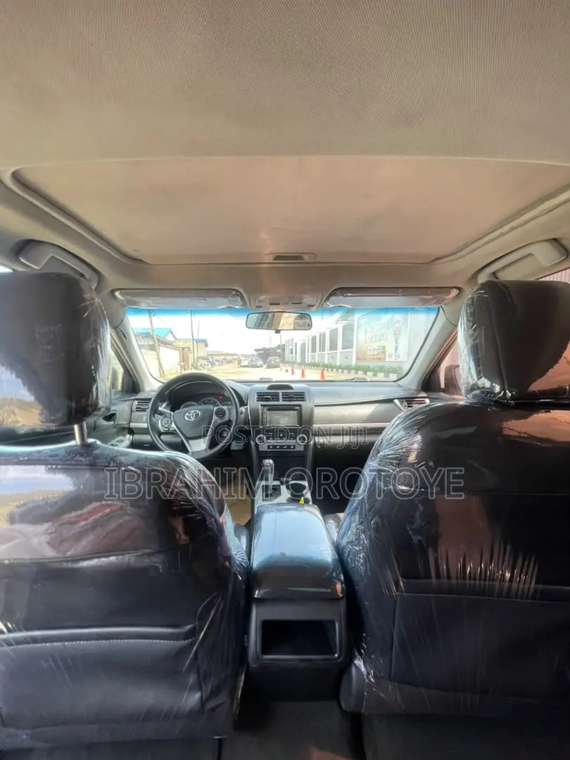 Toyota Camry SE 4dr Sedan (2.5L 4cyl 6A) 2013 Black