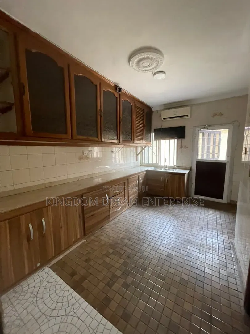 5bdrm Duplex in Ogudu Gra for rent