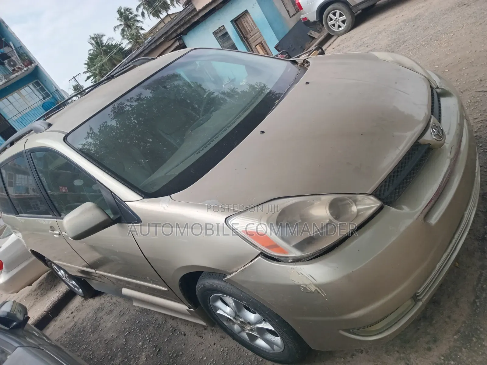 Toyota Sienna 2004 Gold
