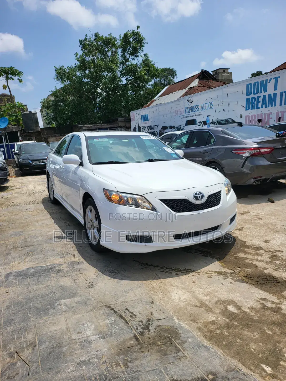 Toyota Camry SE 4dr Sedan (2.4L 4cyl 5A) 2009 White