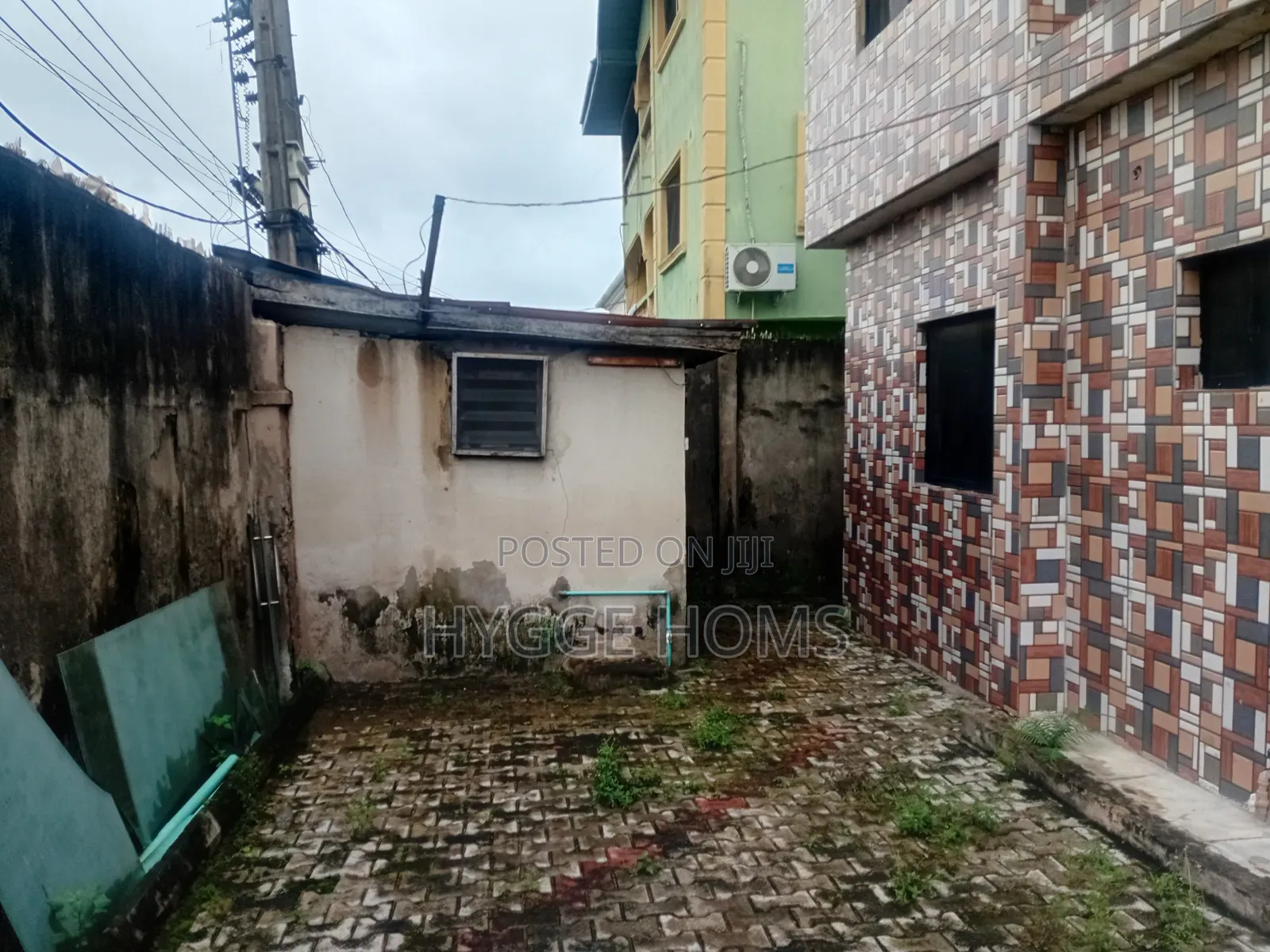 12bdrm Block of Flats in Ogba Gra for sale