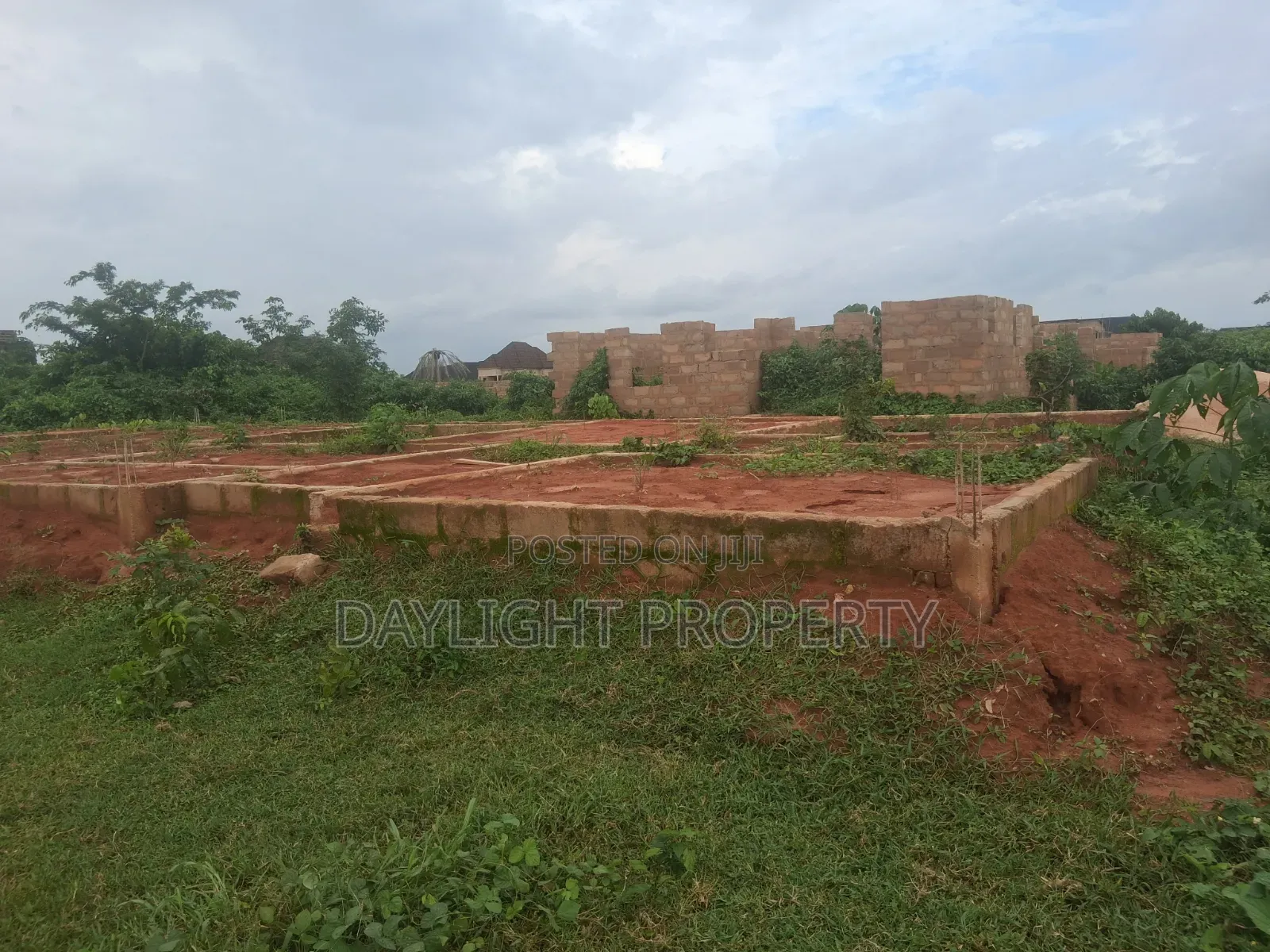 3bdrm Block of Flats in Daylight Property, Benin City for sale