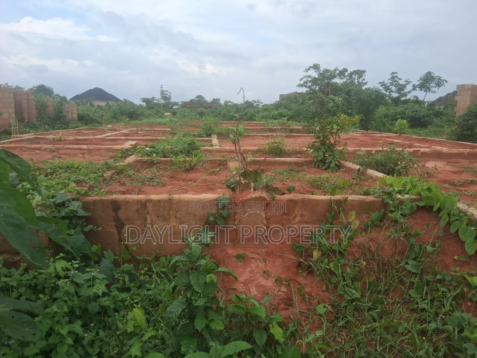 3bdrm Block of Flats in Daylight Property, Benin City for sale