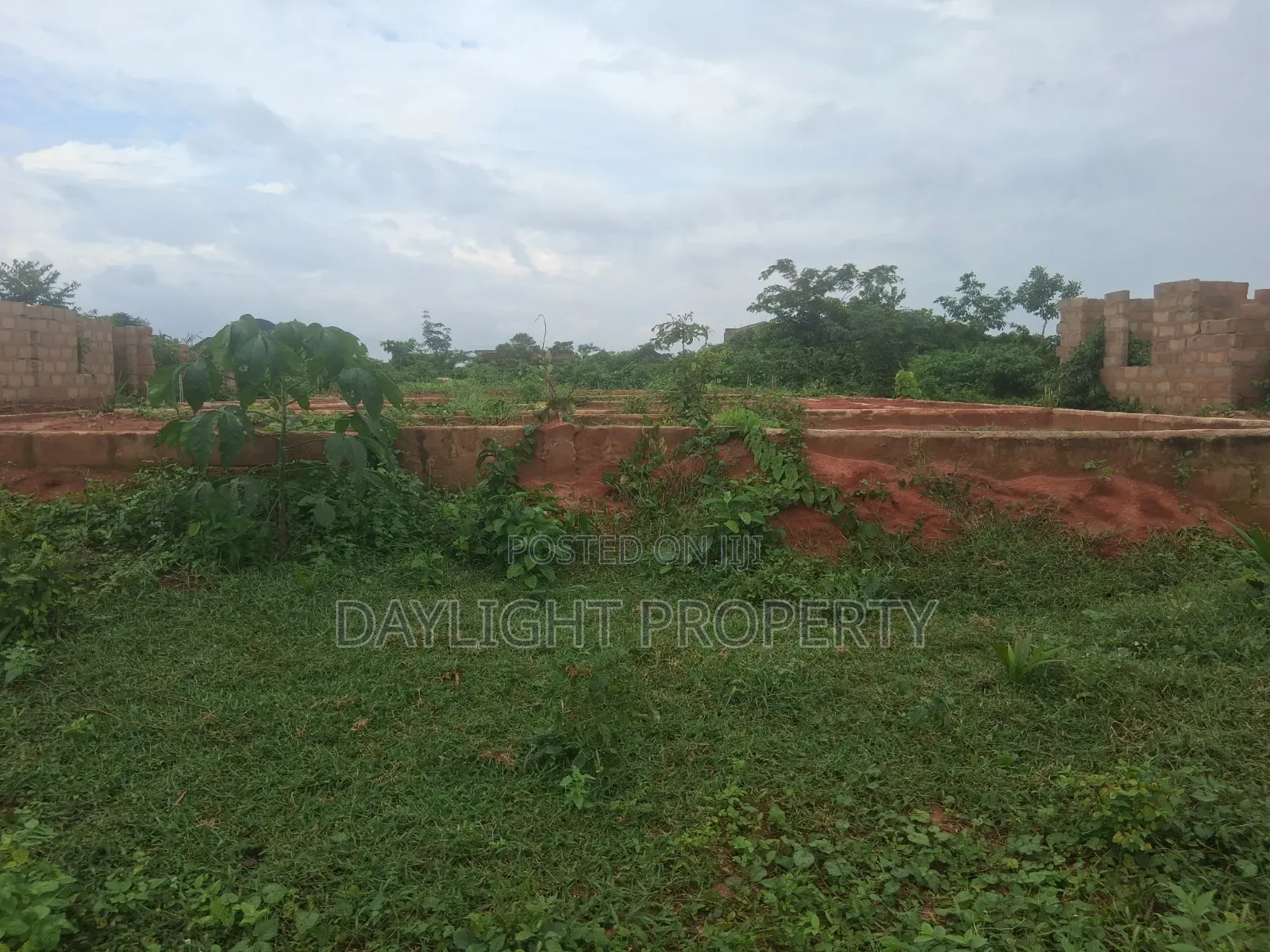 3bdrm Block of Flats in Daylight Property, Benin City for sale