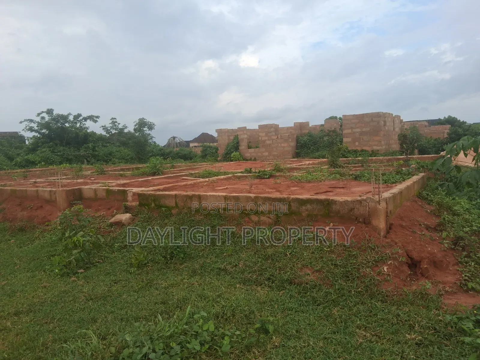 3bdrm Block of Flats in Daylight Property, Benin City for sale