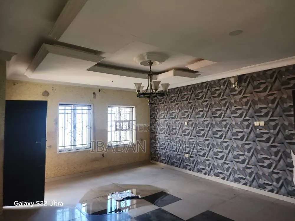 3bdrm Block of Flats in Promise Land Estate, Ibadan for sale