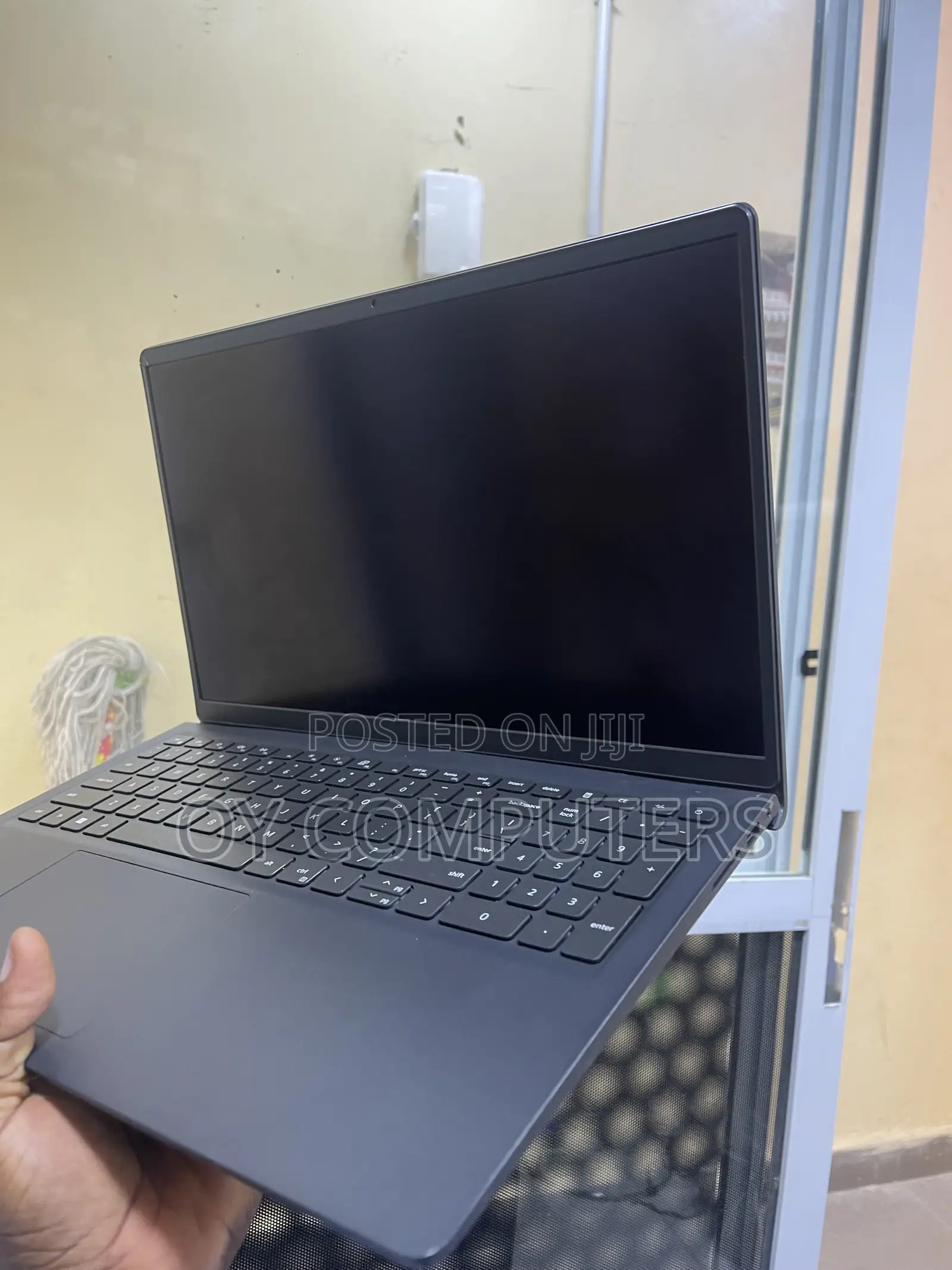Laptop Dell Inspiron 15 3531 8GB Intel Core i5 SSD 256GB
