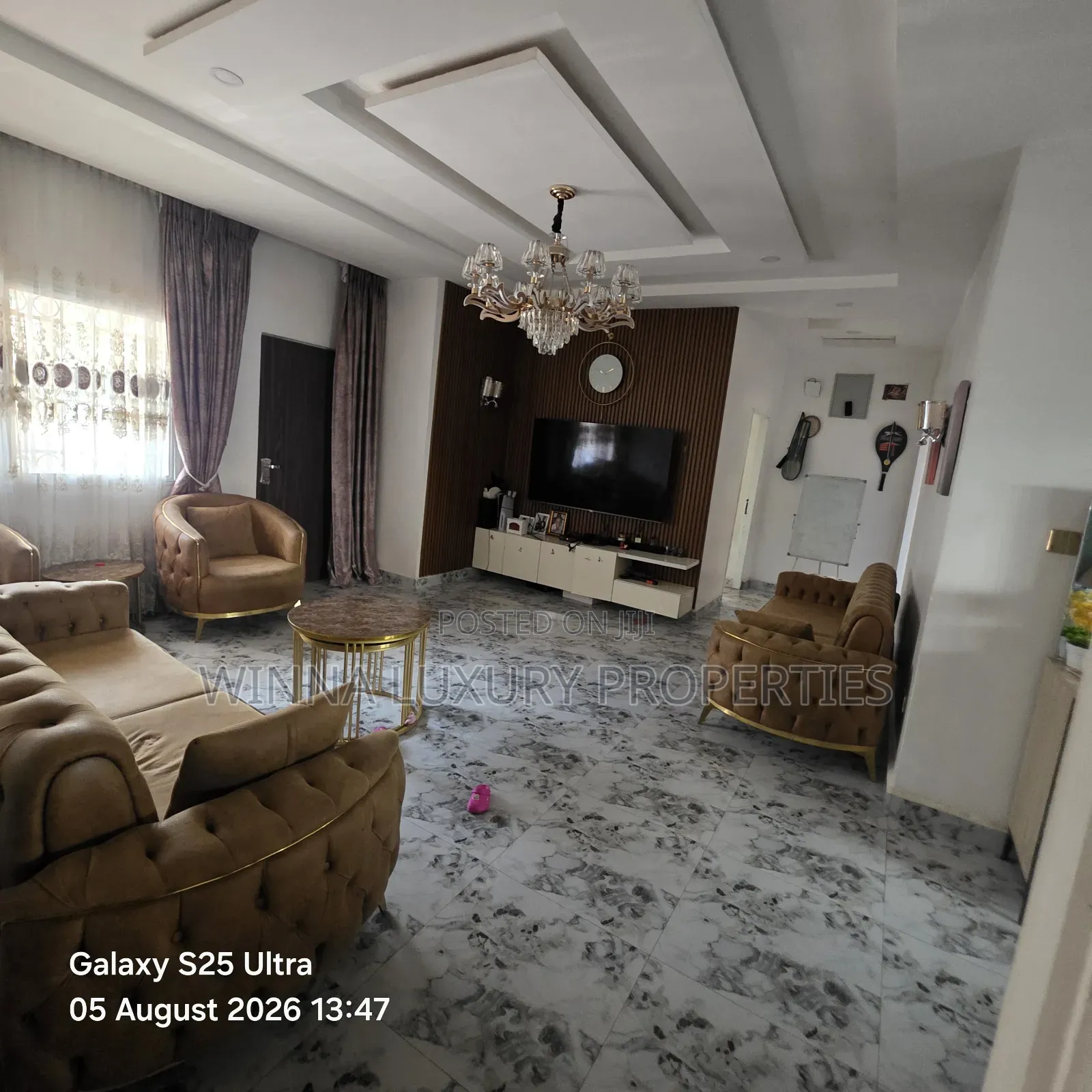 4bdrm Penthouse in Leisure Court, Lugbe District for sale