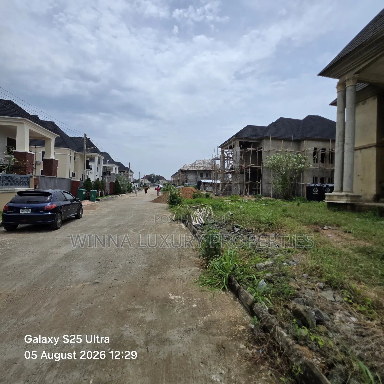 7bdrm Duplex in River Park Estate, Lugbe District for sale