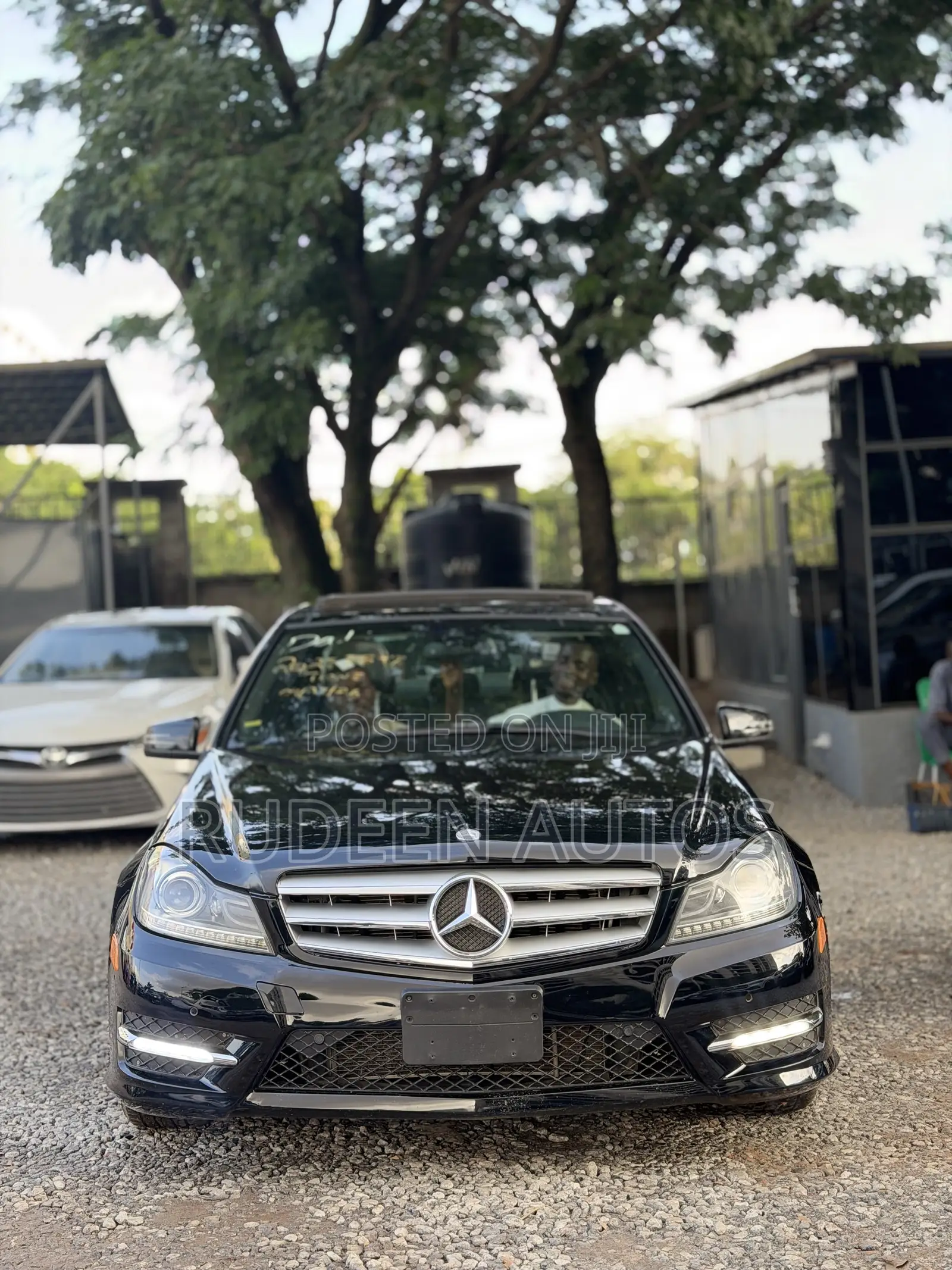 Mercedes-Benz C350 2014 Black