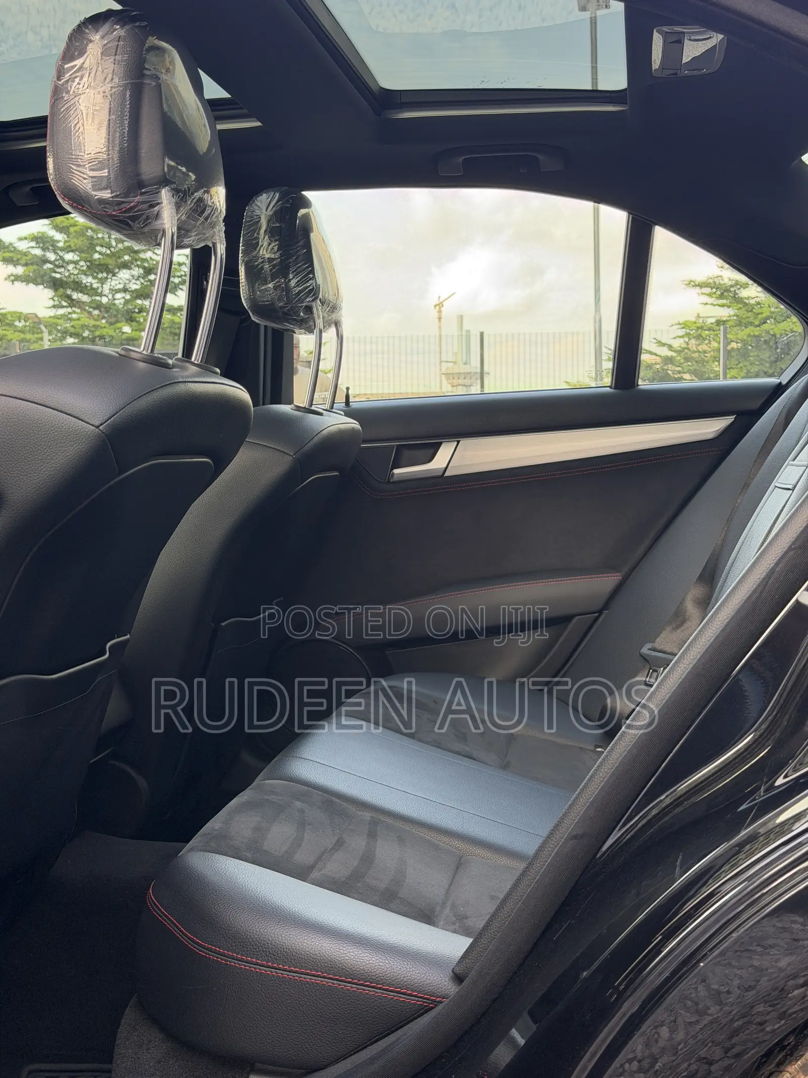 Mercedes-Benz C350 2014 Black