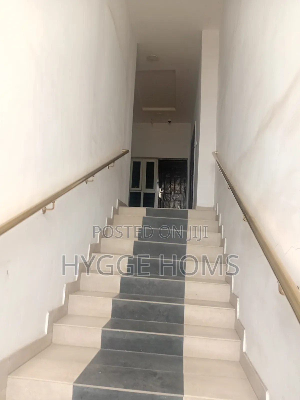 211.42sqm Highly Commercial Prime Ikeja Gra Commercial Space